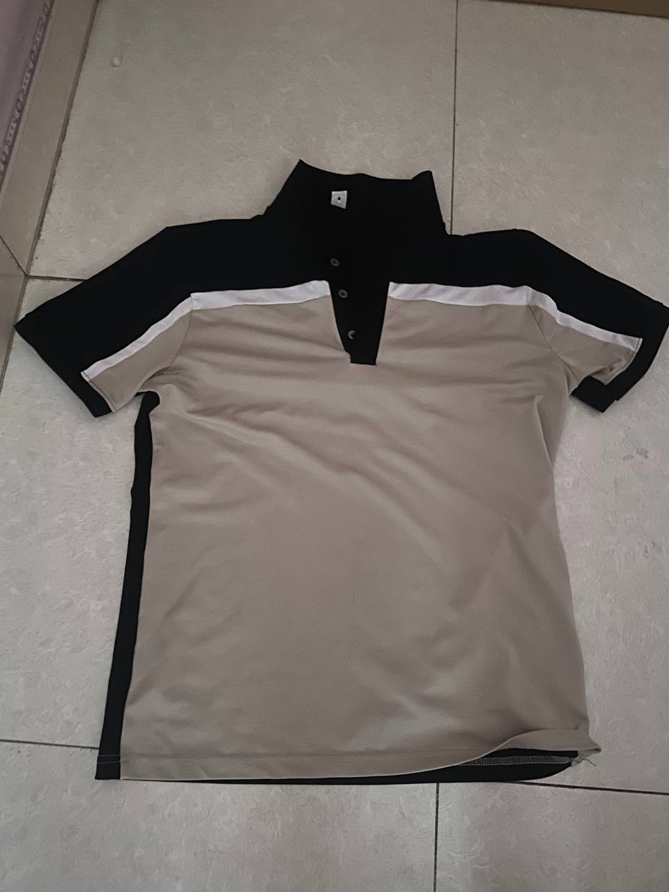 Color Block Polo Shirt for Men – Black Beige White Casual Golf Style Tee